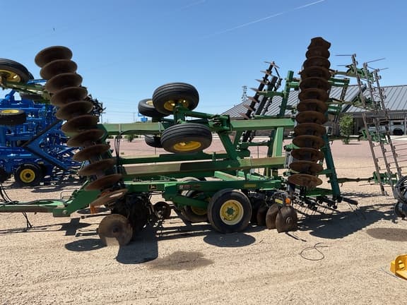 Image of John Deere 637 equipment image 2
