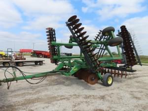 1999 John Deere 637 Image