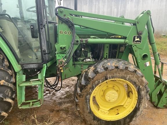 Image of John Deere 6410 equipment image 4