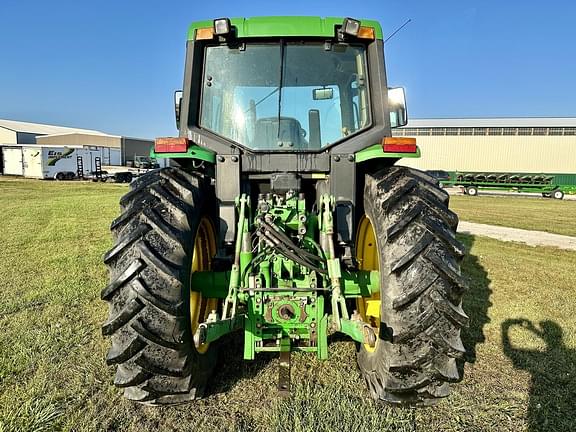 Image of John Deere 6410 equipment image 2