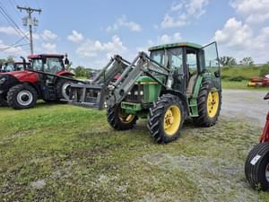 1999 John Deere 6410 Image