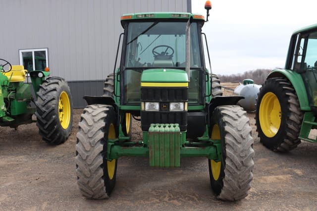 Image of John Deere 6410 equipment image 1