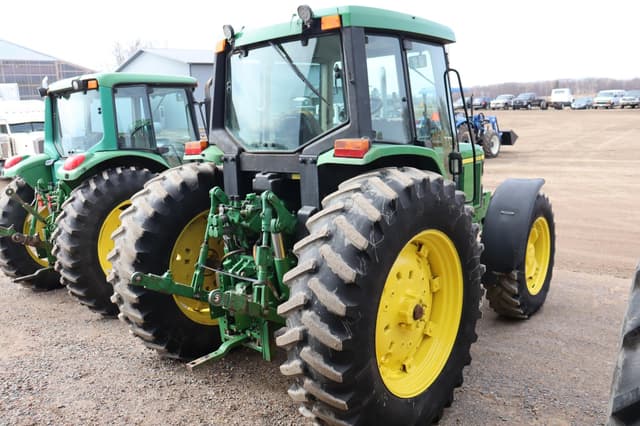 Image of John Deere 6410 equipment image 4