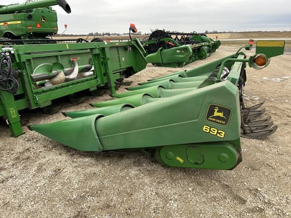 Image of John Deere 693 equipment image 4