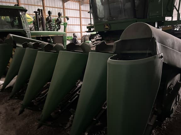 Image of John Deere 693 equipment image 1