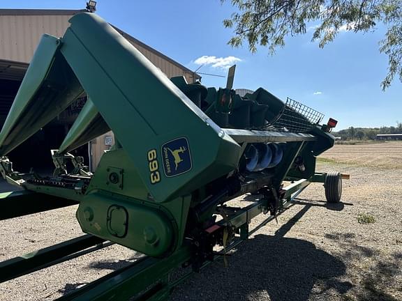 Image of John Deere 693 equipment image 1