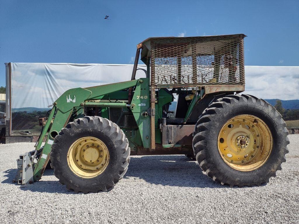 1999 John Deere 7210 Equipment Image0