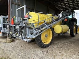 Image of John Deere 7210 equipment image 1