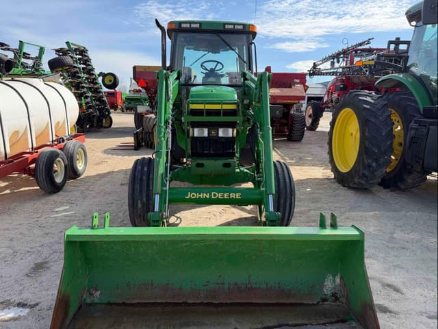 Image of John Deere 7210 equipment image 3