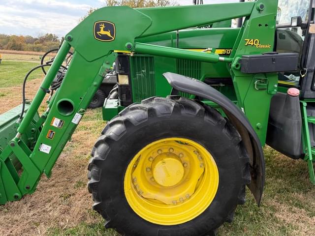 Image of John Deere 7210 equipment image 3
