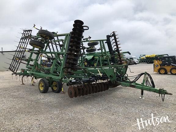 Image of John Deere 726 Primary image