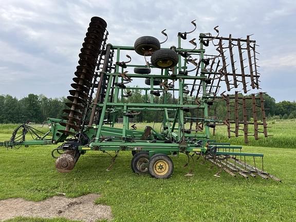 Image of John Deere 726 equipment image 4