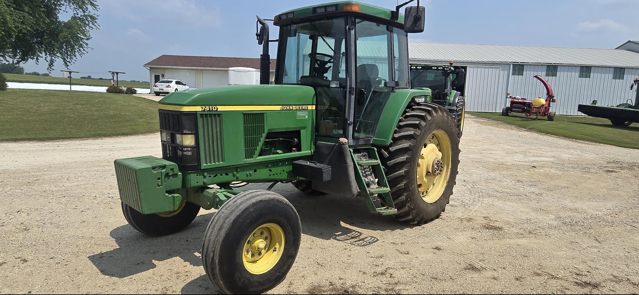 1999 John Deere 7410 Equipment Image0
