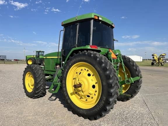Image of John Deere 7410 equipment image 2