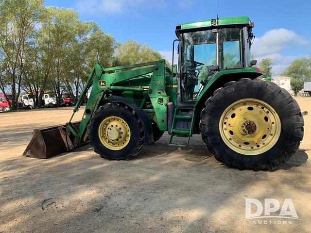 Image of John Deere 7410 equipment image 2