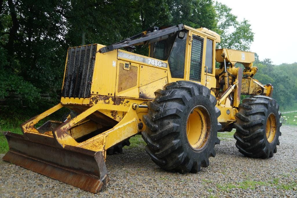 Main image John Deere 748G