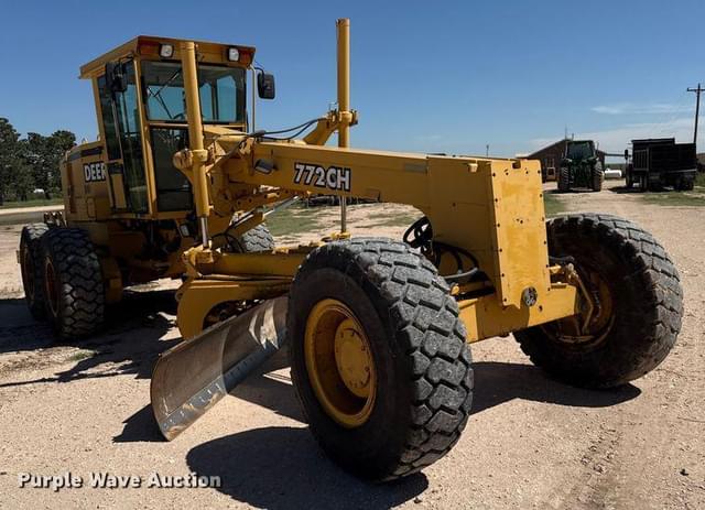Image of John Deere 772CH equipment image 2