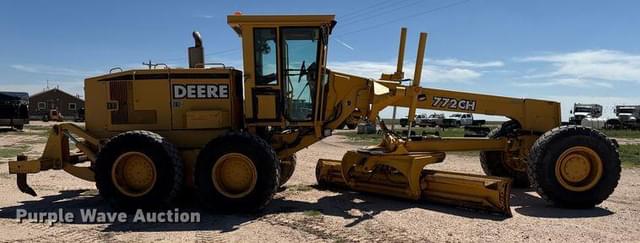 Image of John Deere 772CH equipment image 3