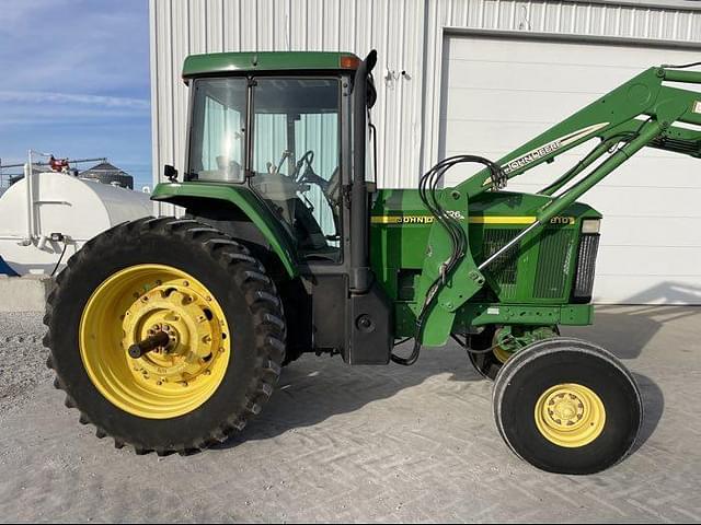 Image of John Deere 7810 equipment image 1