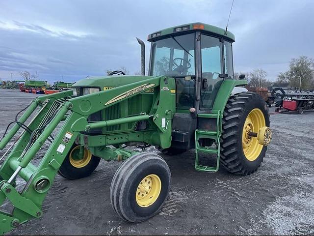 Image of John Deere 7810 equipment image 1