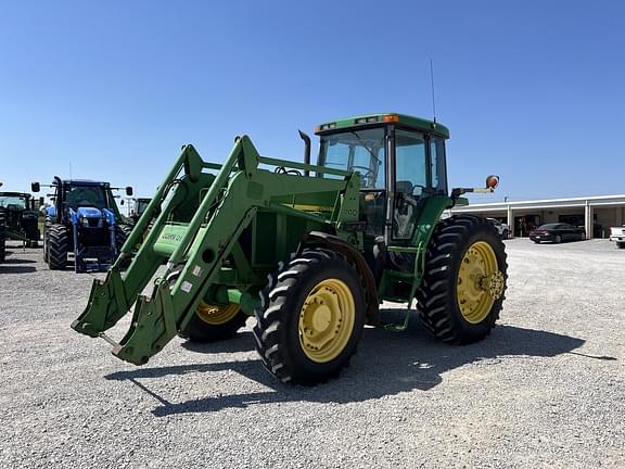 Image of John Deere 7810 Primary image