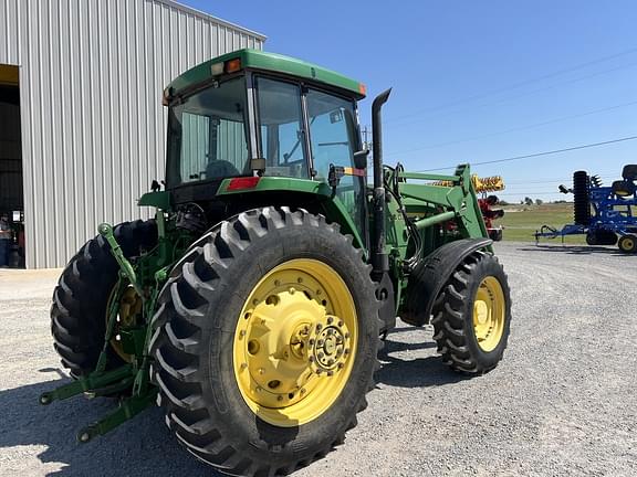 Image of John Deere 7810 equipment image 4