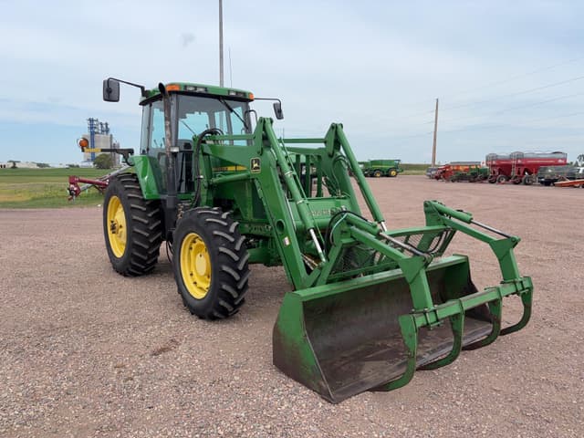 Image of John Deere 7810 equipment image 2