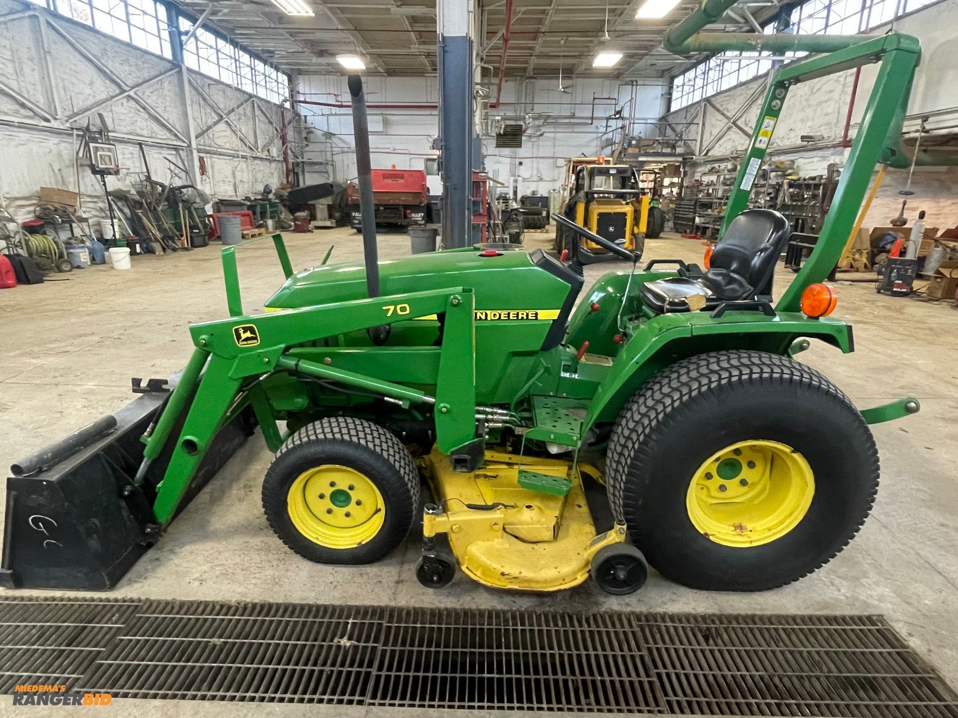 Main image John Deere 790