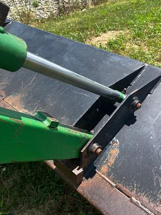 Image of John Deere 790 equipment image 2