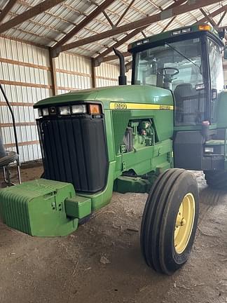 Image of John Deere 8100 Primary image