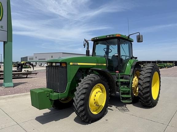 Image of John Deere 8100 equipment image 2