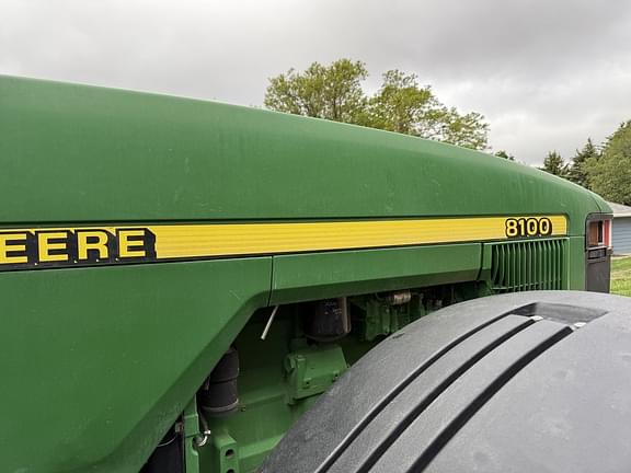 Image of John Deere 8100 equipment image 3