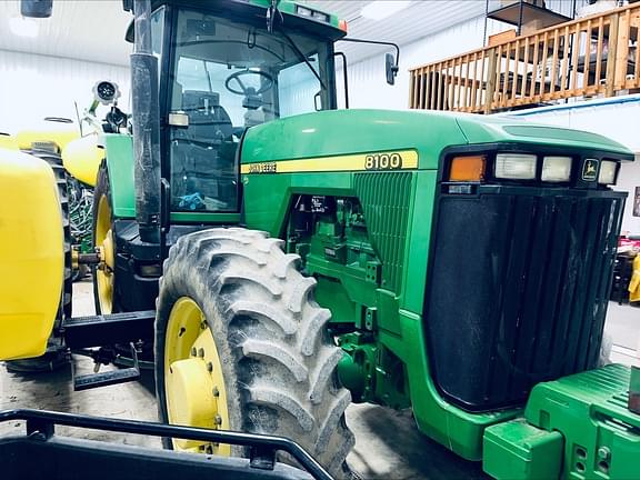 Image of John Deere 8100 equipment image 4
