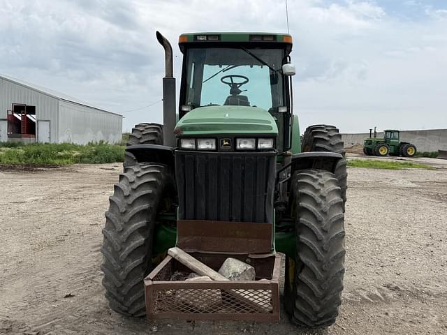 Image of John Deere 8110 equipment image 1