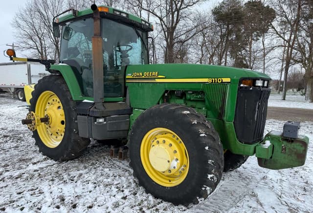 Image of John Deere 8110 equipment image 1