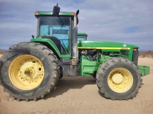 1999 John Deere 8200 Image