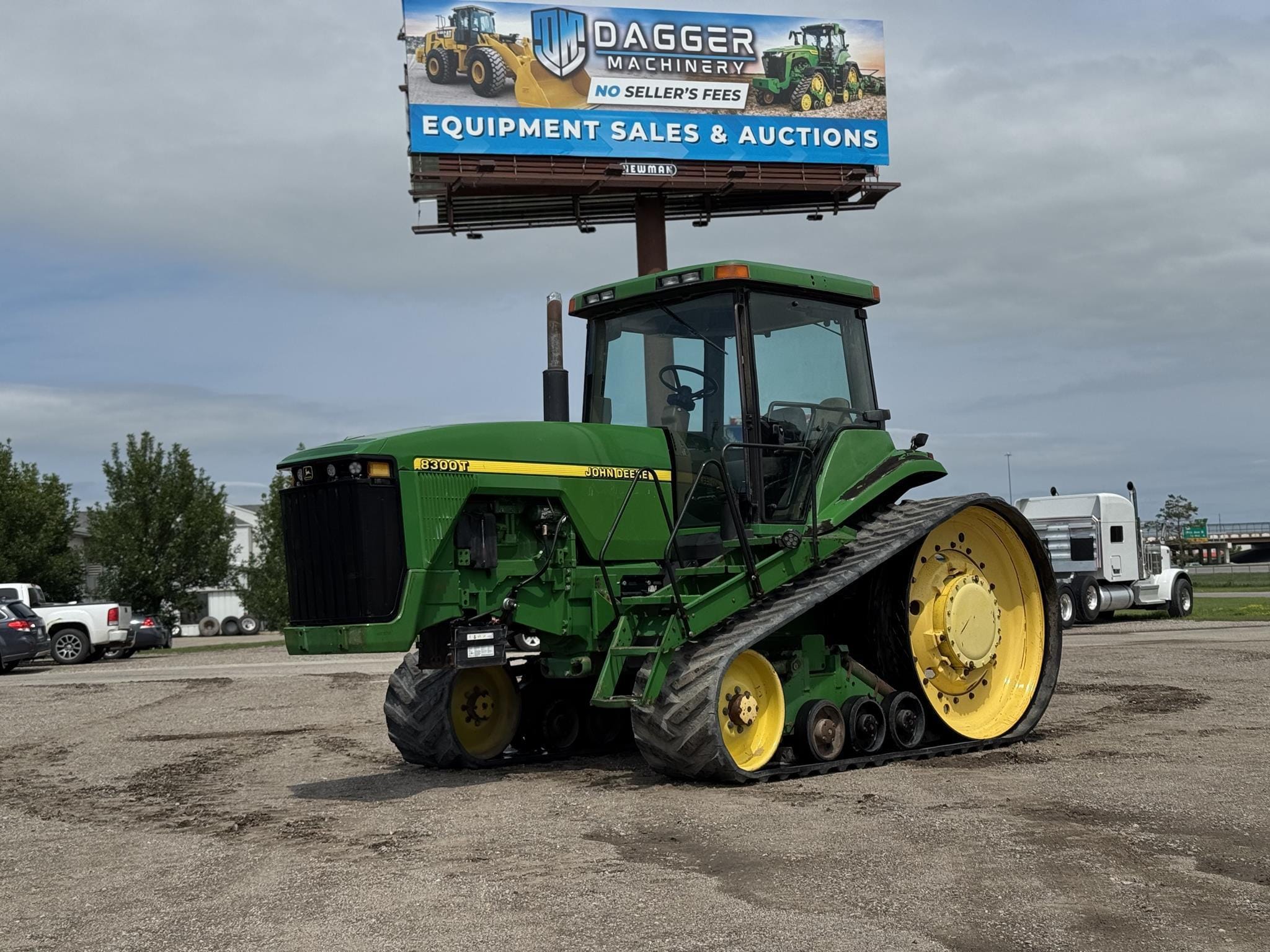 1999 John Deere 8300T Equipment Image0