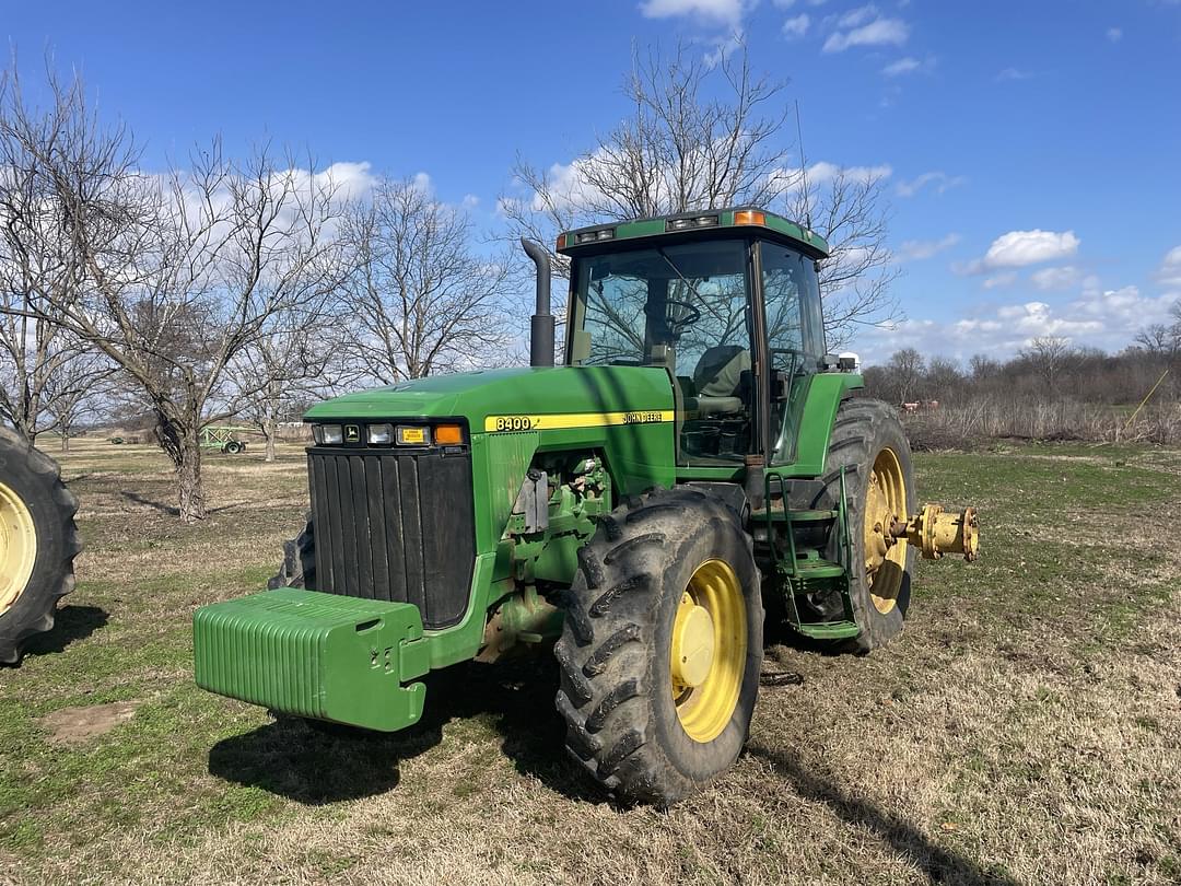 Image of John Deere 8400 Primary image