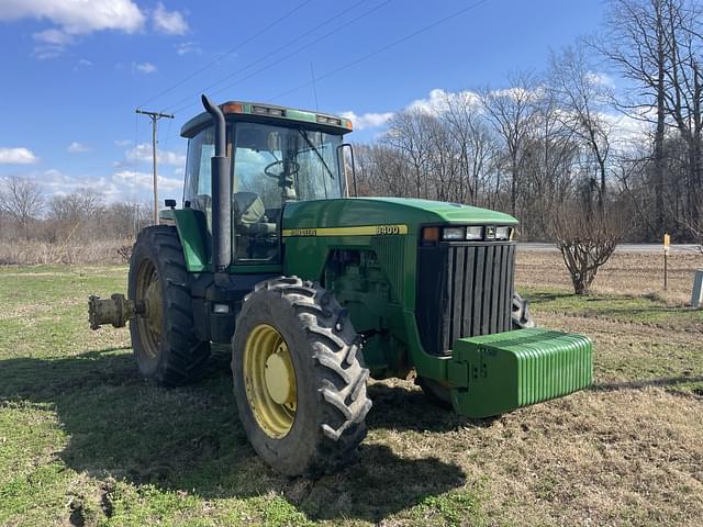 Image of John Deere 8400 equipment image 1