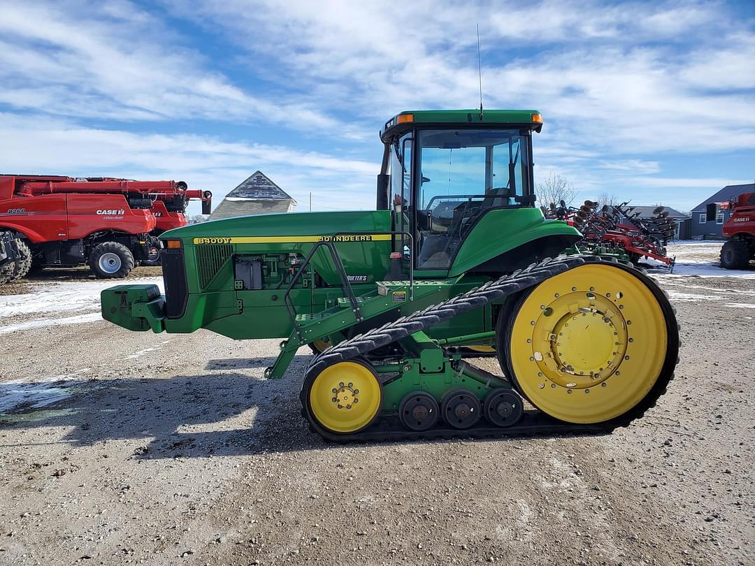 Image of John Deere 8400T Primary image