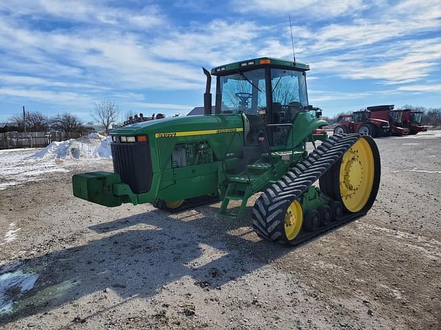 Image of John Deere 8400T equipment image 1