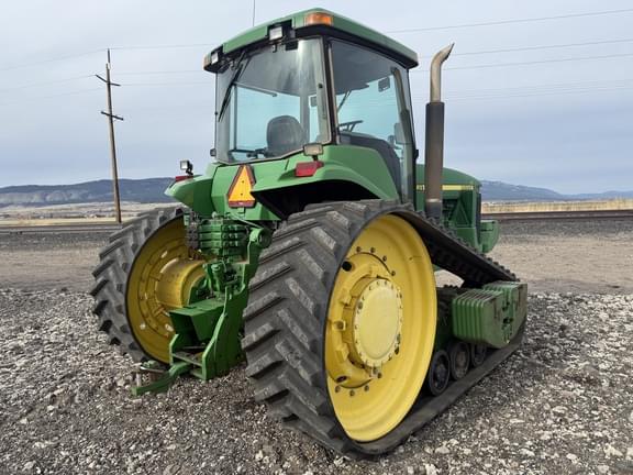 Image of John Deere 8400T equipment image 3