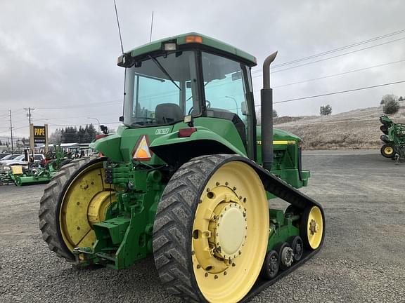 Image of John Deere 8400T equipment image 4