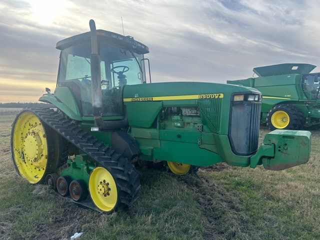 Image of John Deere 8400T equipment image 1