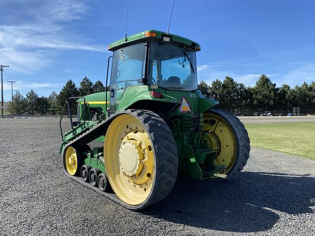 Image of John Deere 8400T equipment image 3