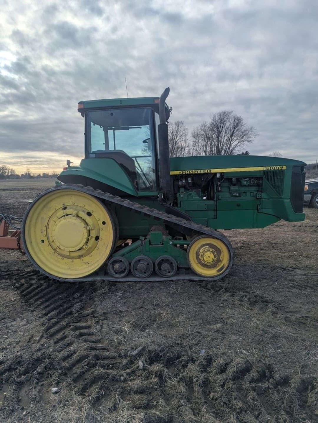 Image of John Deere 8400T Image 1