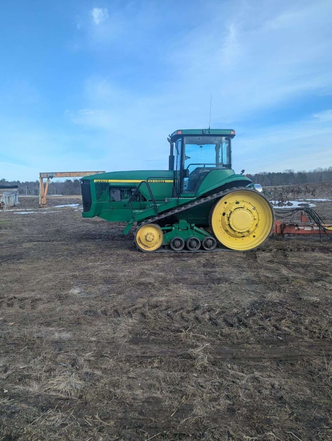 Image of John Deere 8400T Image 0