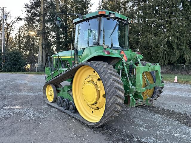 Image of John Deere 8400T equipment image 4