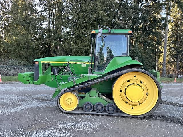 Image of John Deere 8400T equipment image 3