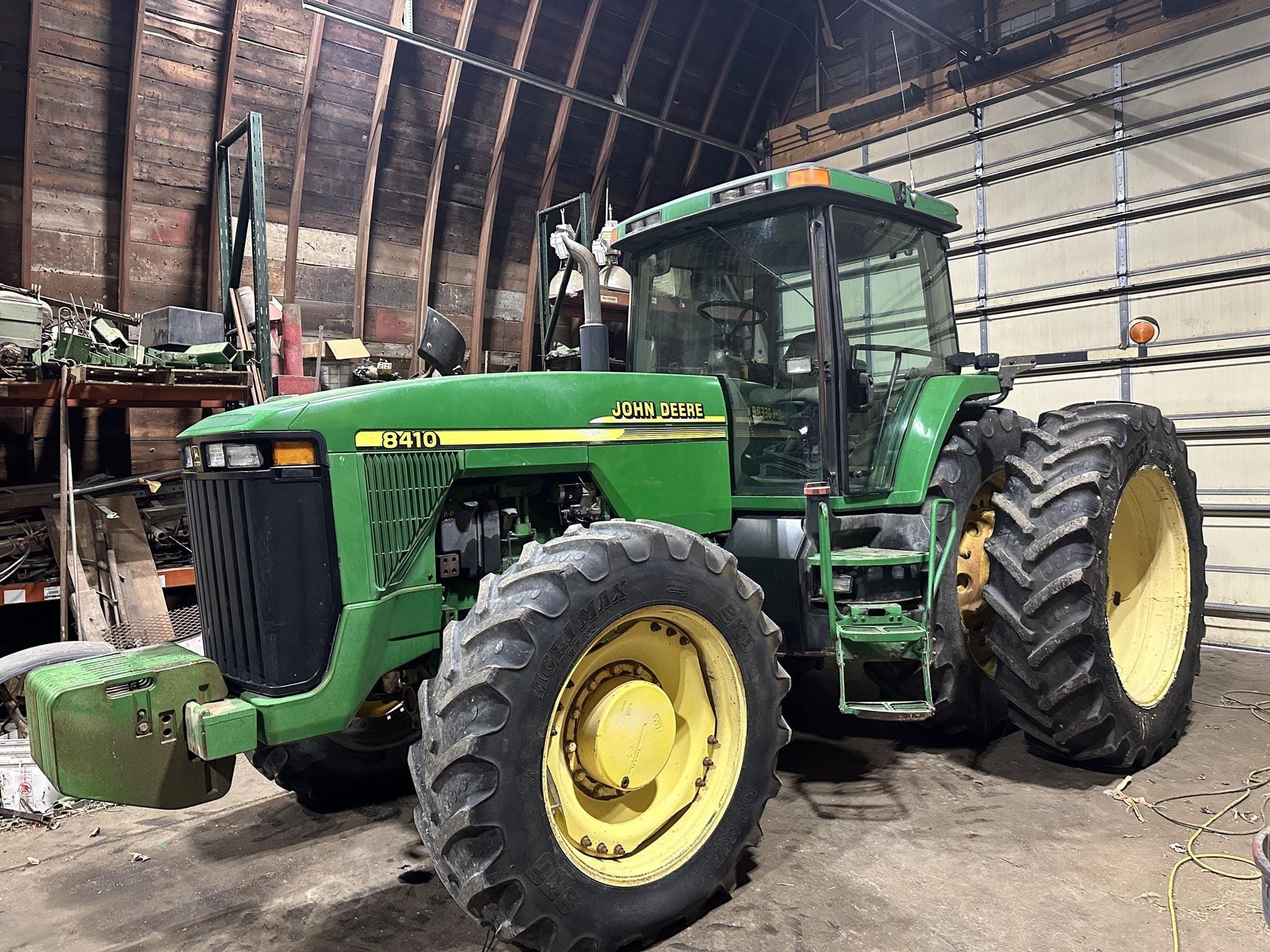 1999 John Deere 8410 Equipment Image0